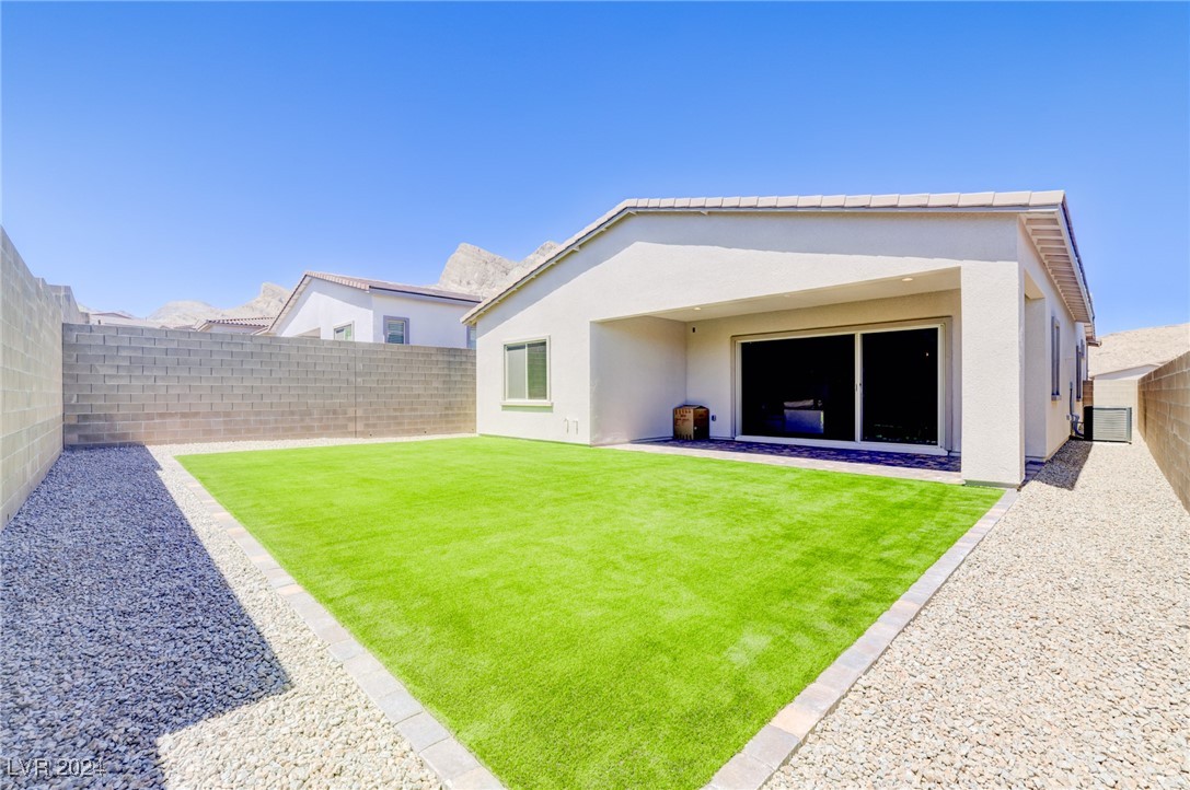 11623 Hatchling Avenue