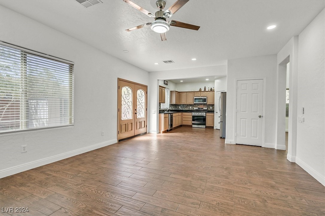 4445 Carrier Dove Avenue