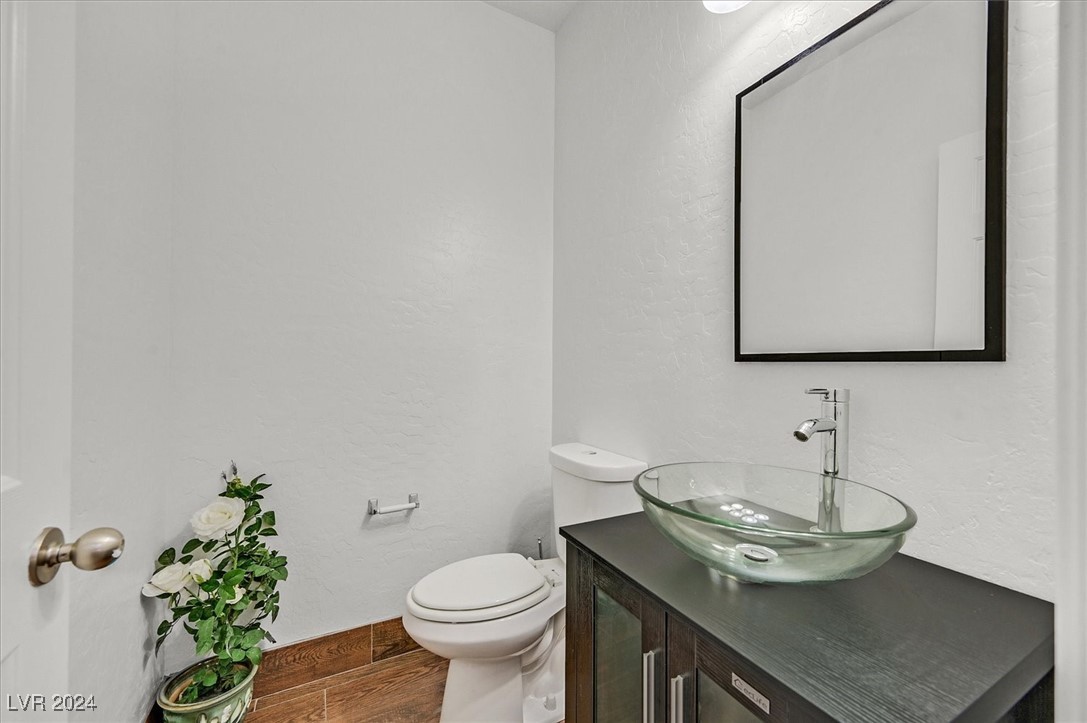 4445 Carrier Dove Avenue