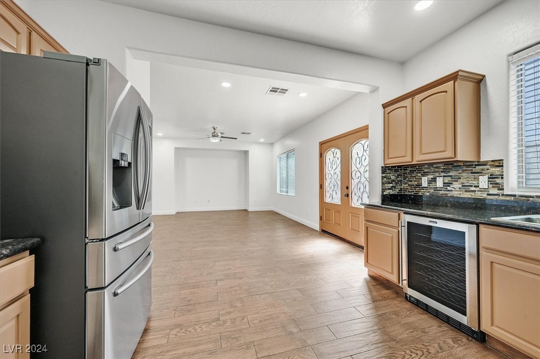 4445 Carrier Dove Avenue