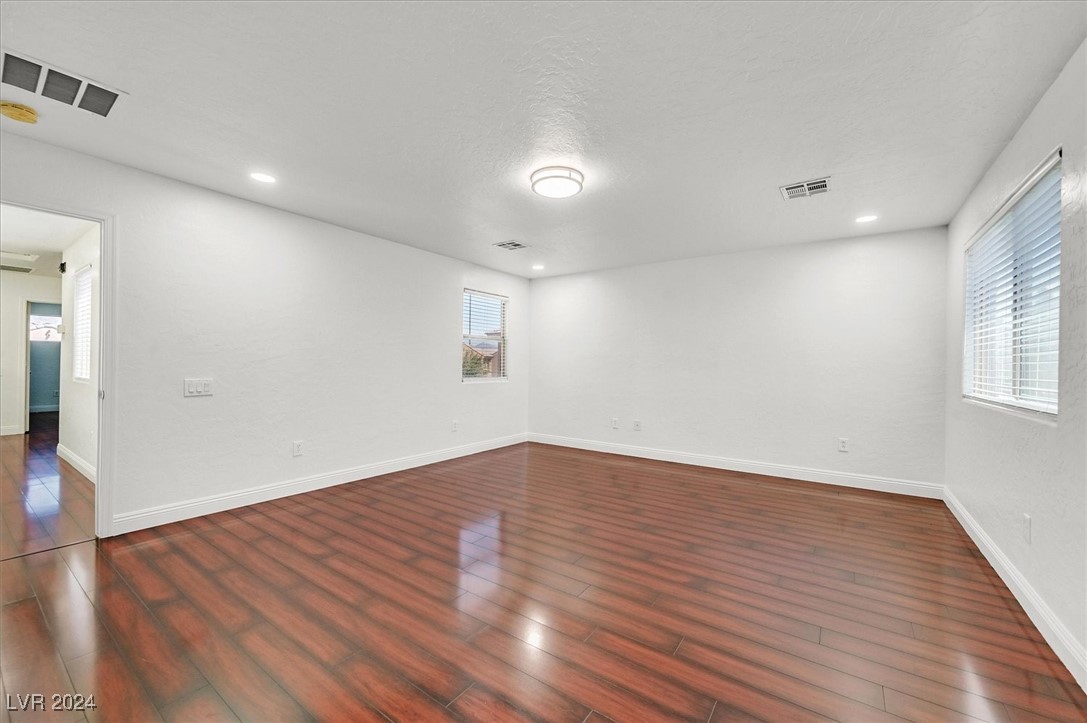 4445 Carrier Dove Avenue