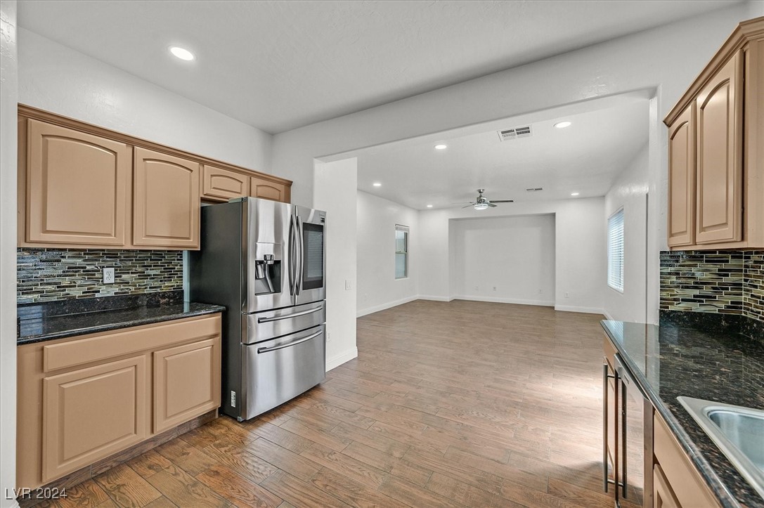 4445 Carrier Dove Avenue