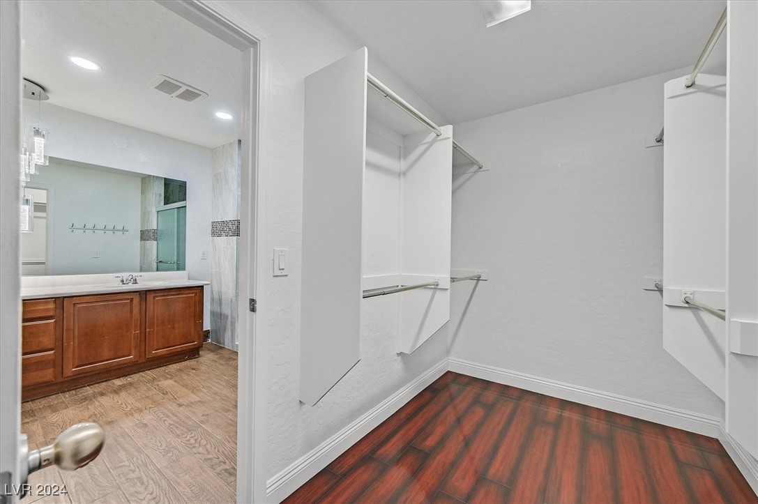 4445 Carrier Dove Avenue