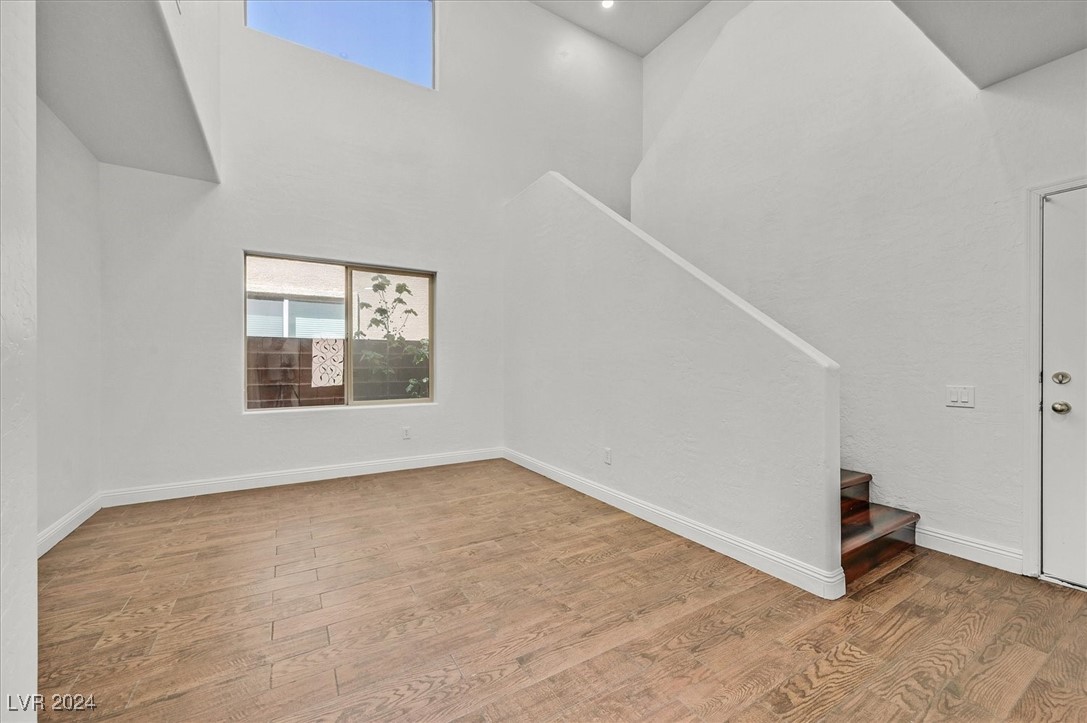 4445 Carrier Dove Avenue