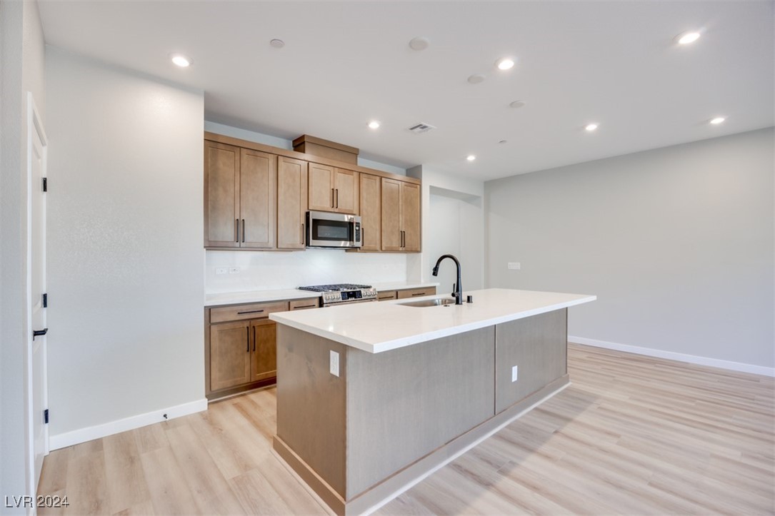 645 Echelon Street