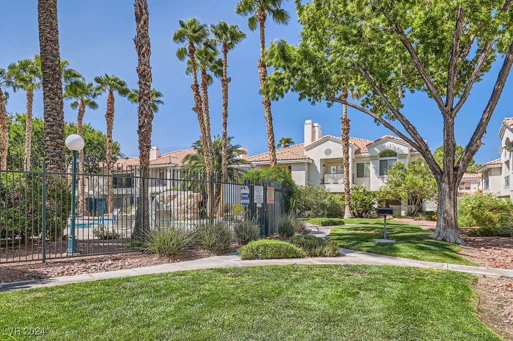 7661 Rolling View Drive 202