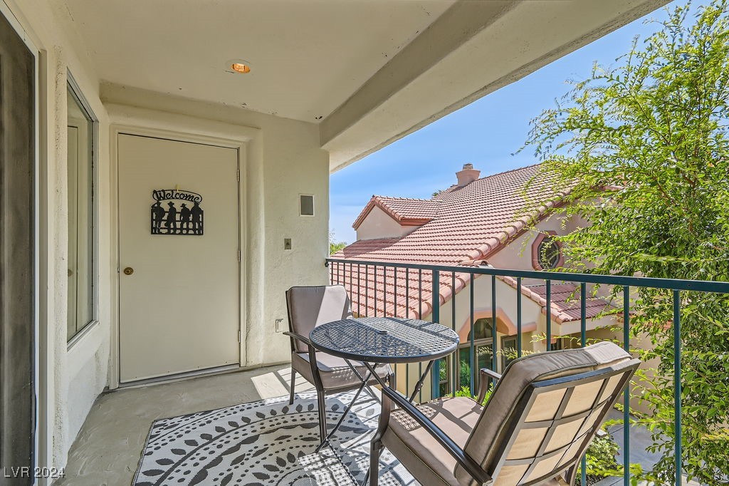 7661 Rolling View Drive 202