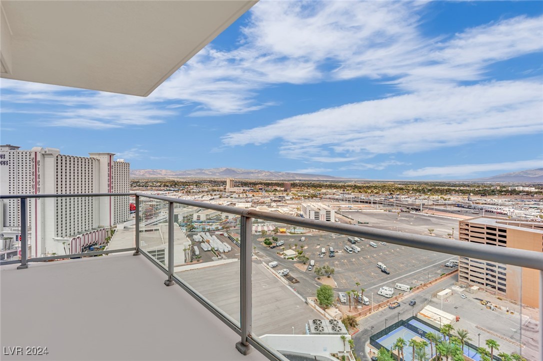 2700 Las Vegas Boulevard 2002