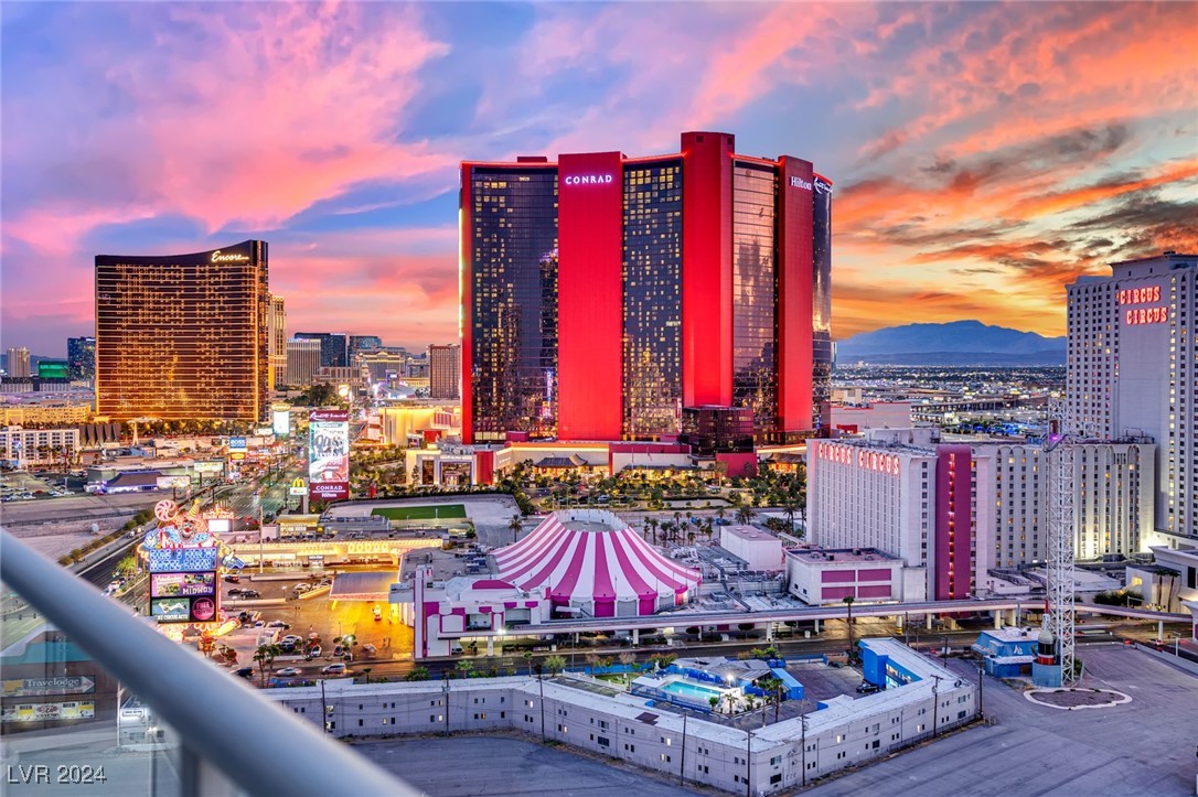 2700 Las Vegas Boulevard 2002