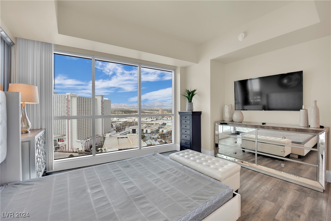 2700 Las Vegas Boulevard 2002