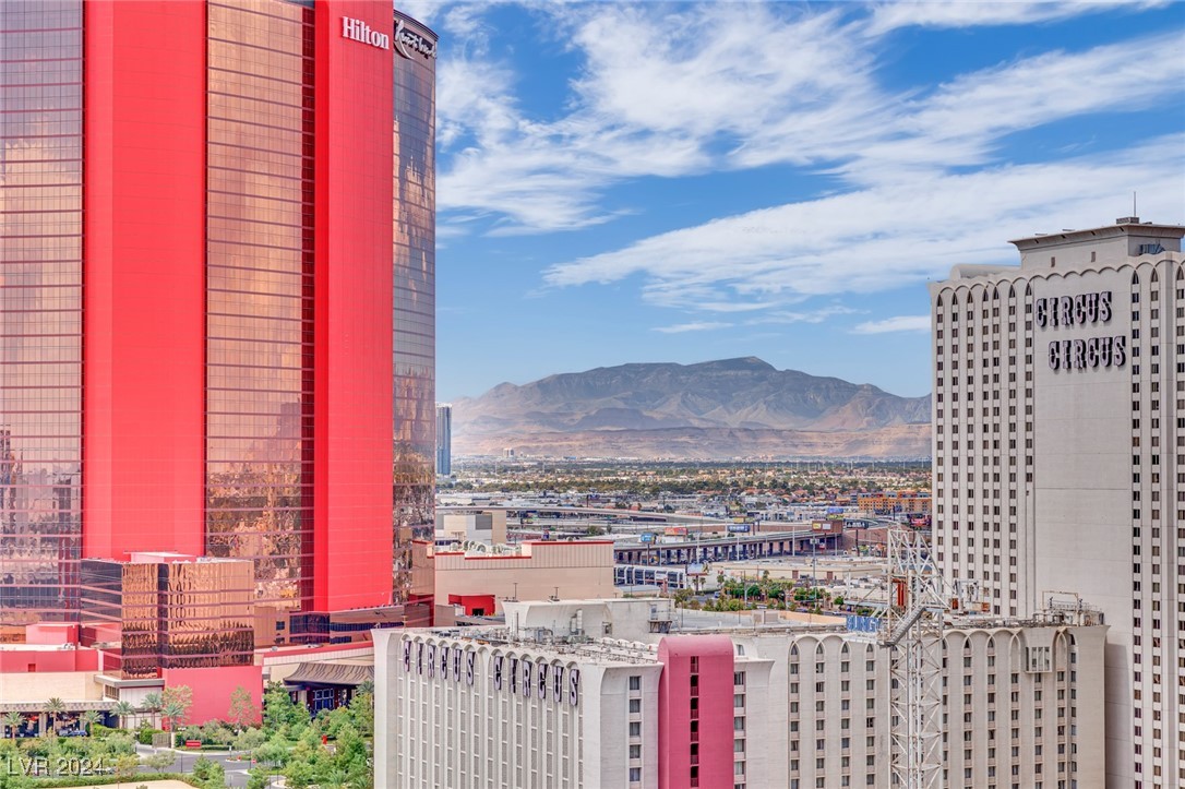2700 Las Vegas Boulevard 2002