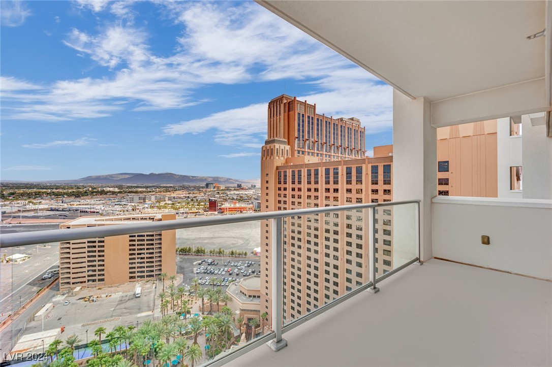 2700 Las Vegas Boulevard 2002