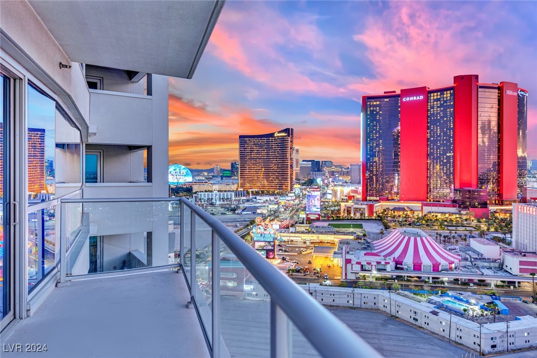 2700 Las Vegas Boulevard 2002