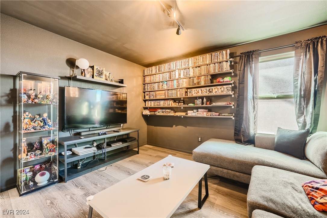 650 Dawson Falls Avenue