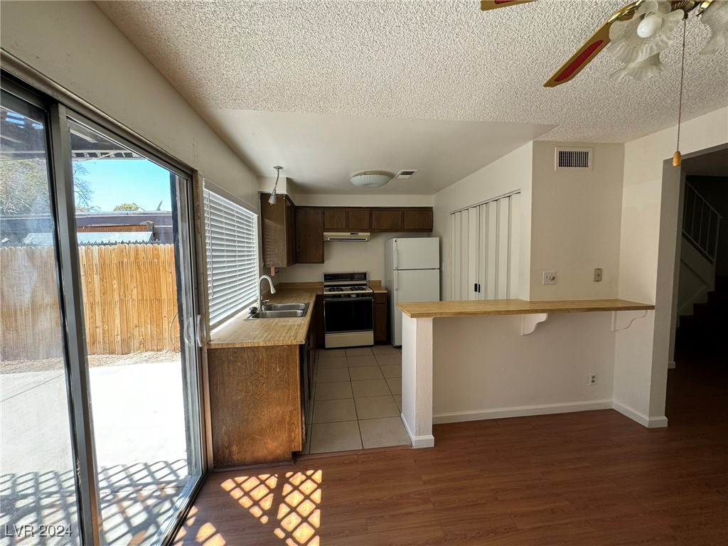 6184 Meadowgrass Lane
