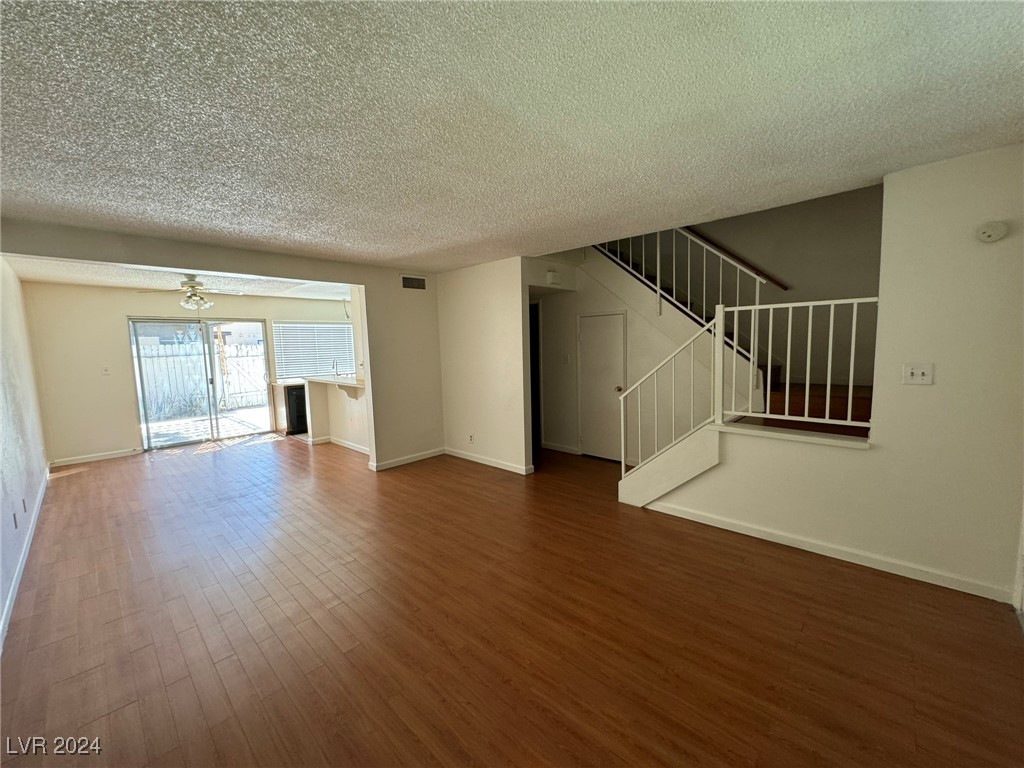6184 Meadowgrass Lane