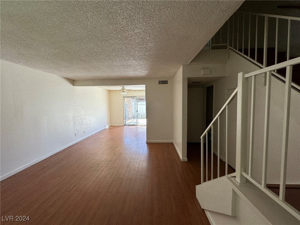 6184 Meadowgrass Lane