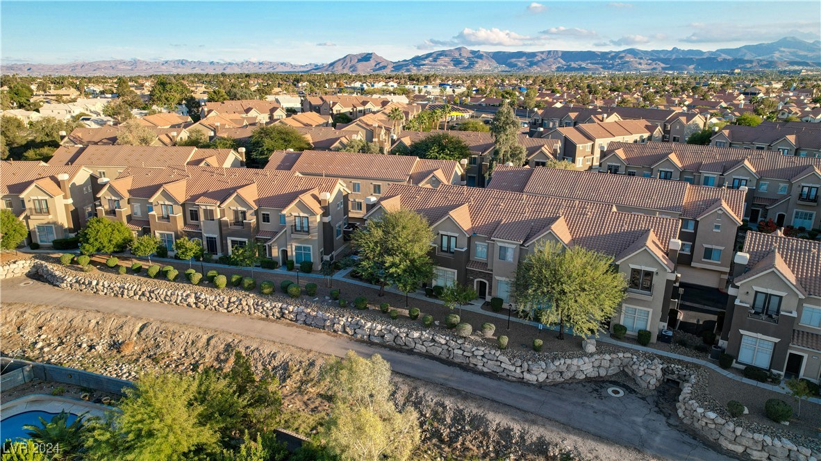 2766 Fountain Ridge Lane