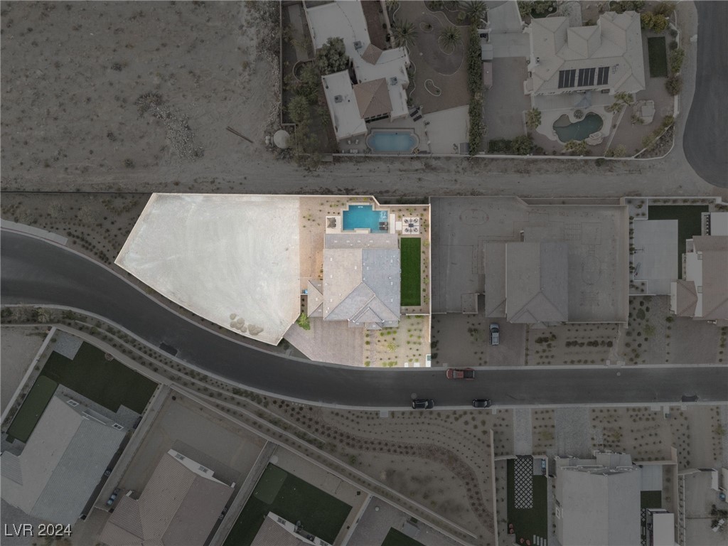 10374 Grapevine Hill Avenue