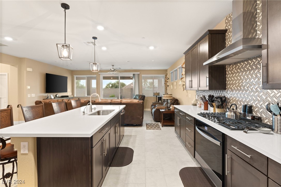 10374 Grapevine Hill Avenue