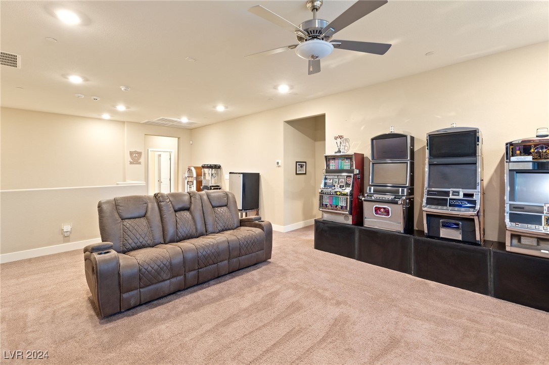 10374 Grapevine Hill Avenue