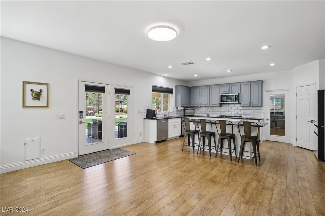8361 Las Lunas Way