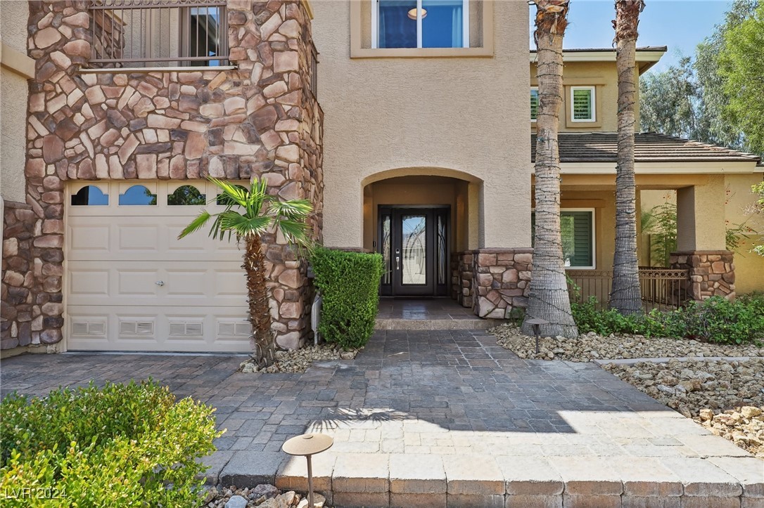 8361 Las Lunas Way