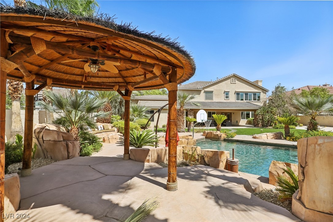 8361 Las Lunas Way