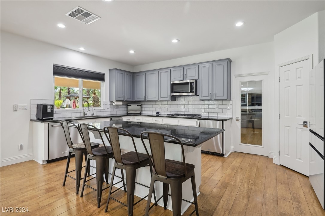 8361 Las Lunas Way