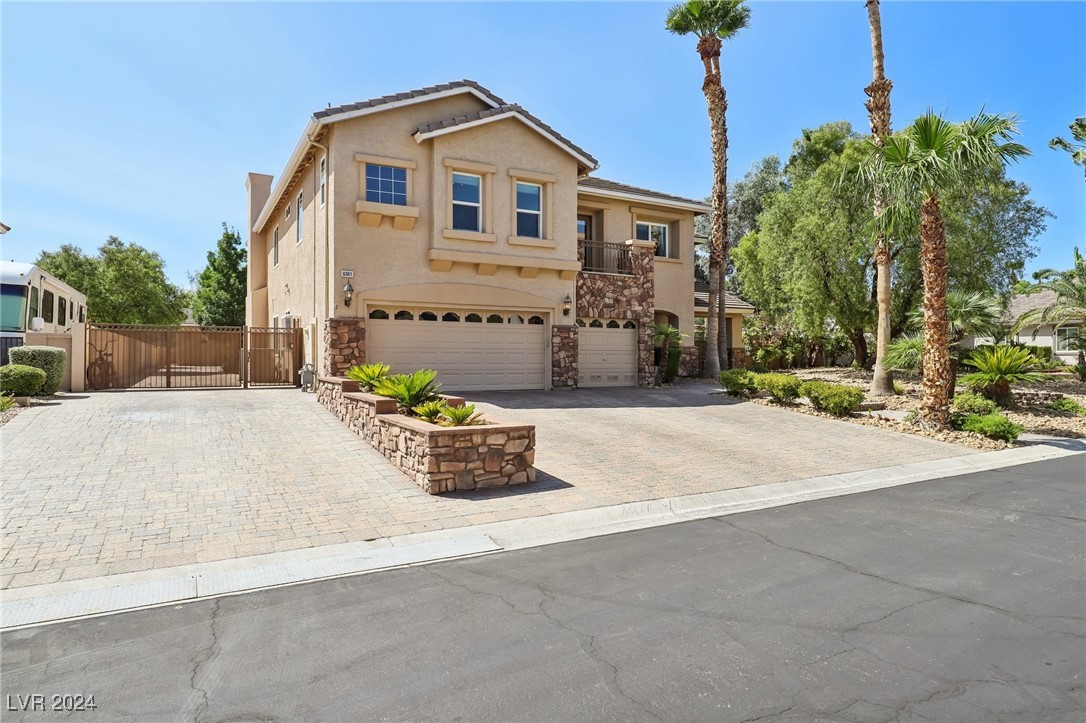 8361 Las Lunas Way