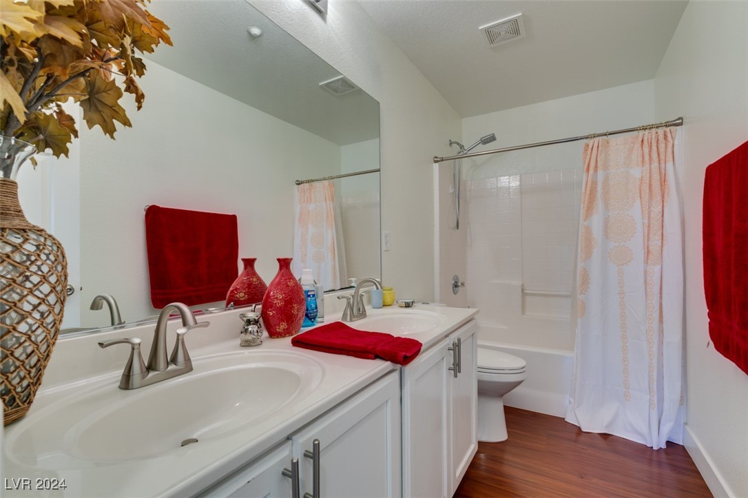 8952 Amy Olivia Avenue