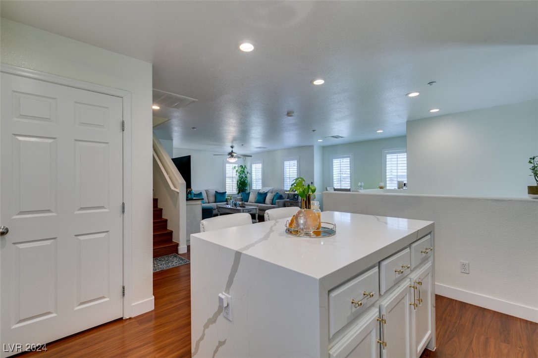 8952 Amy Olivia Avenue