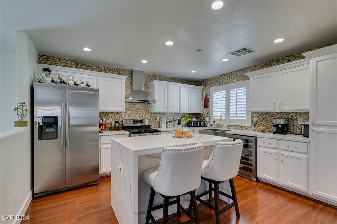 8952 Amy Olivia Avenue