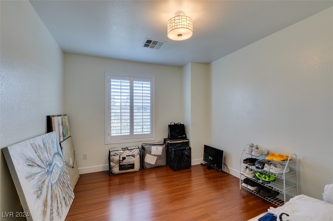 8952 Amy Olivia Avenue