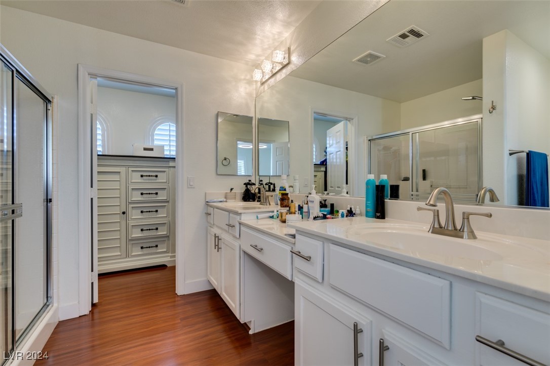 8952 Amy Olivia Avenue