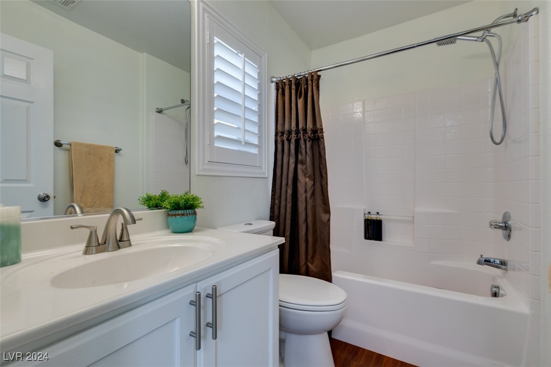 8952 Amy Olivia Avenue