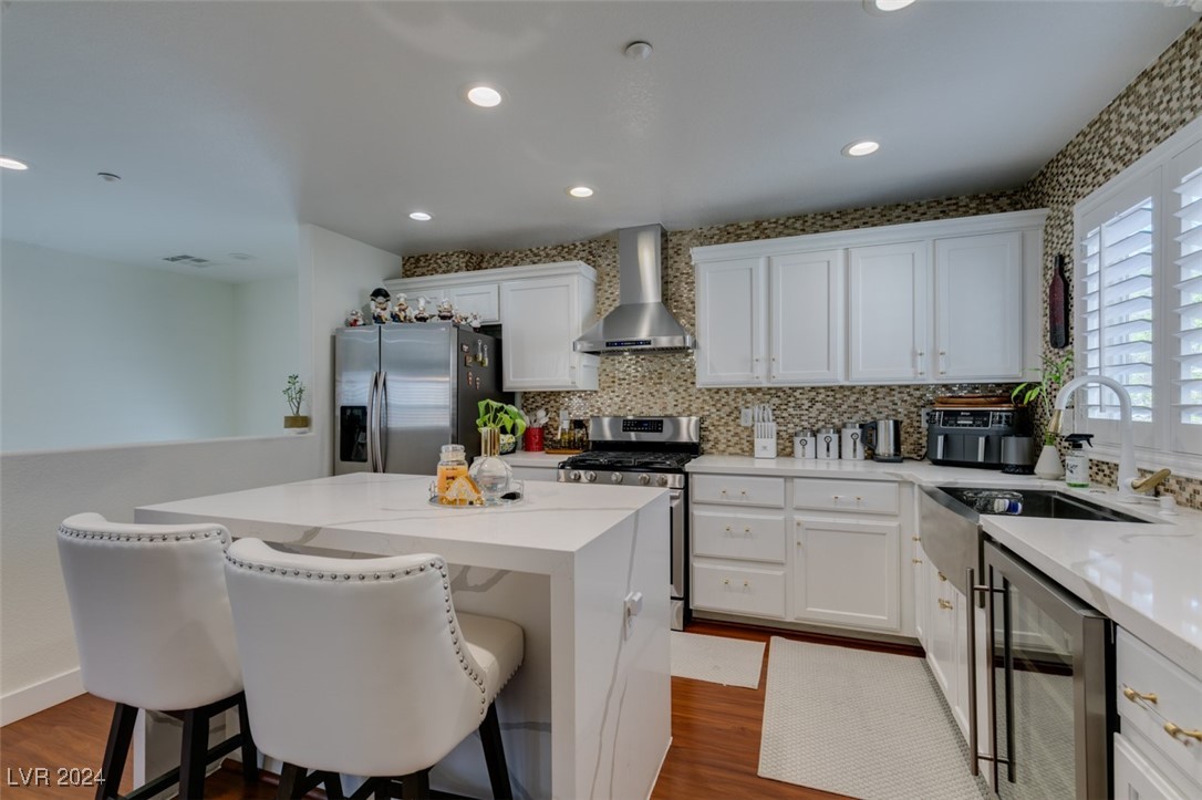 8952 Amy Olivia Avenue