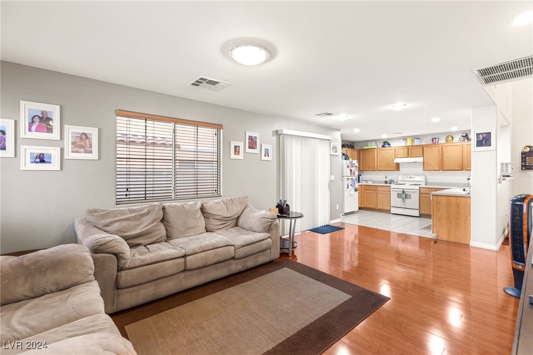 9339 Malaya Garnet Court