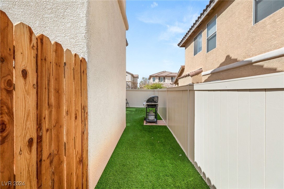 9339 Malaya Garnet Court