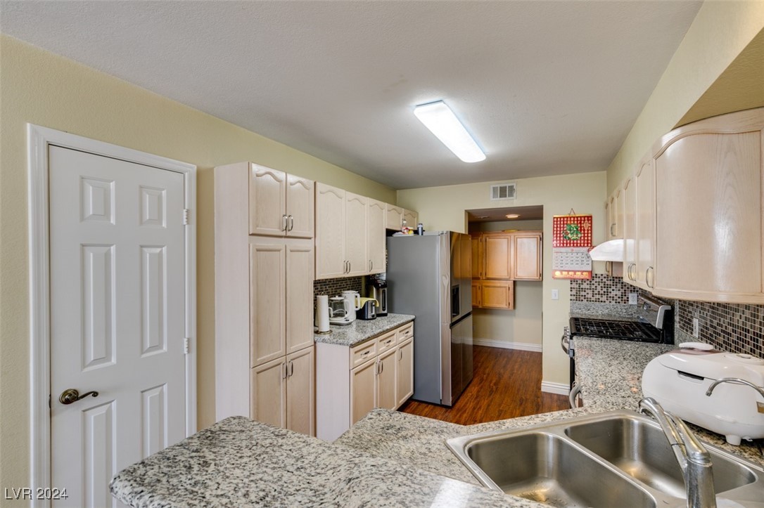 4124 Joanie Place 0