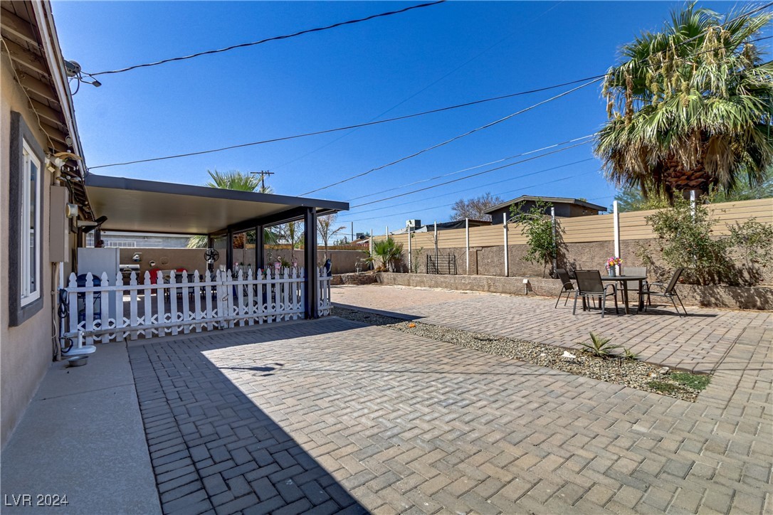 612 Essex West Drive