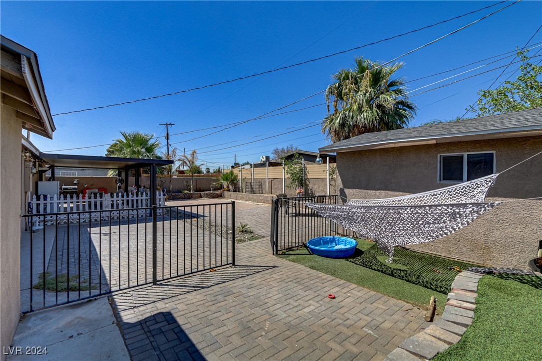 612 Essex West Drive