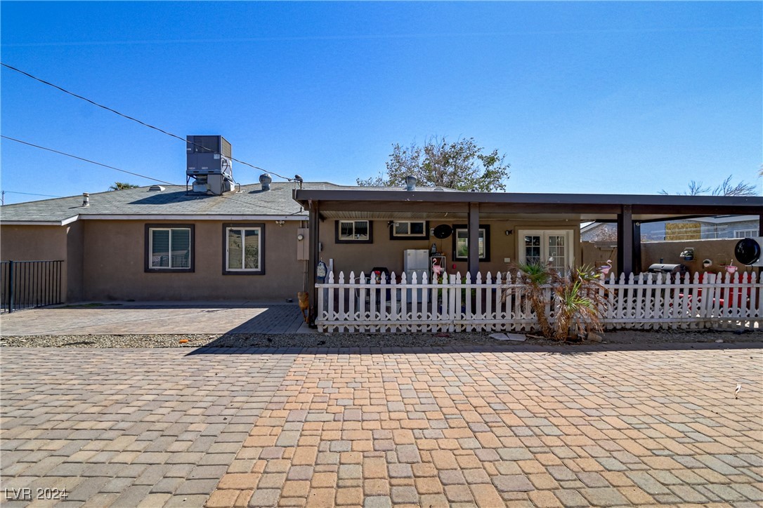 612 Essex West Drive