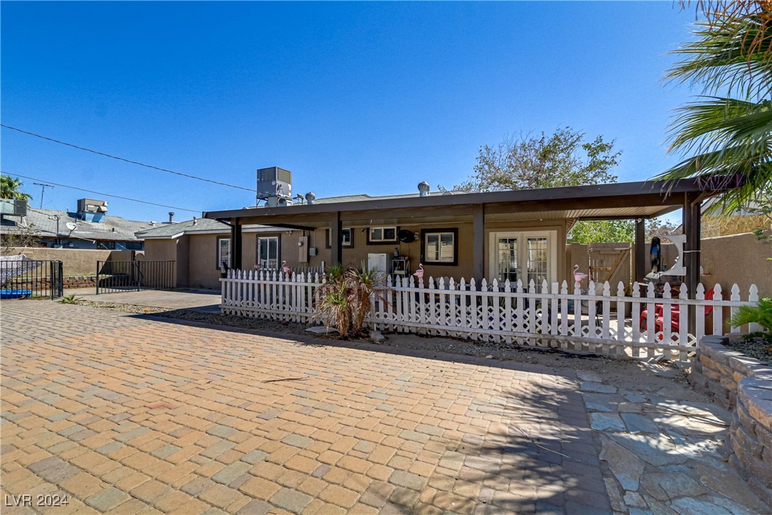 612 Essex West Drive