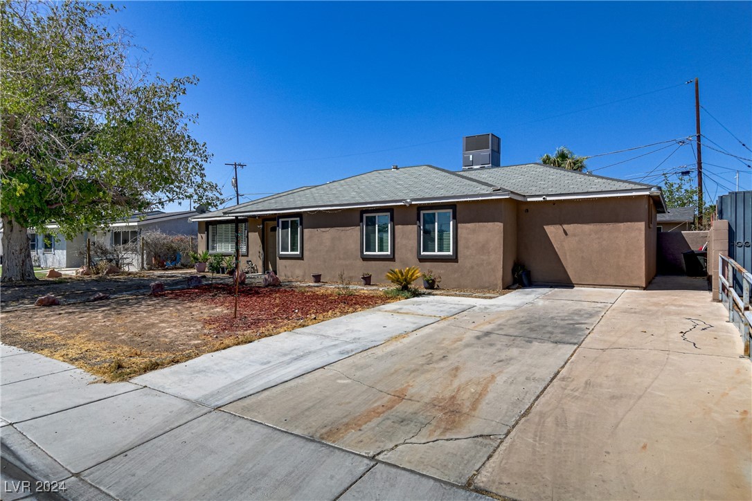 612 Essex West Drive