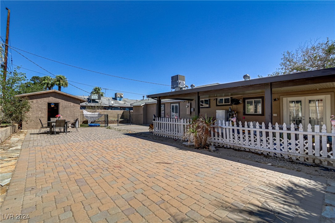 612 Essex West Drive