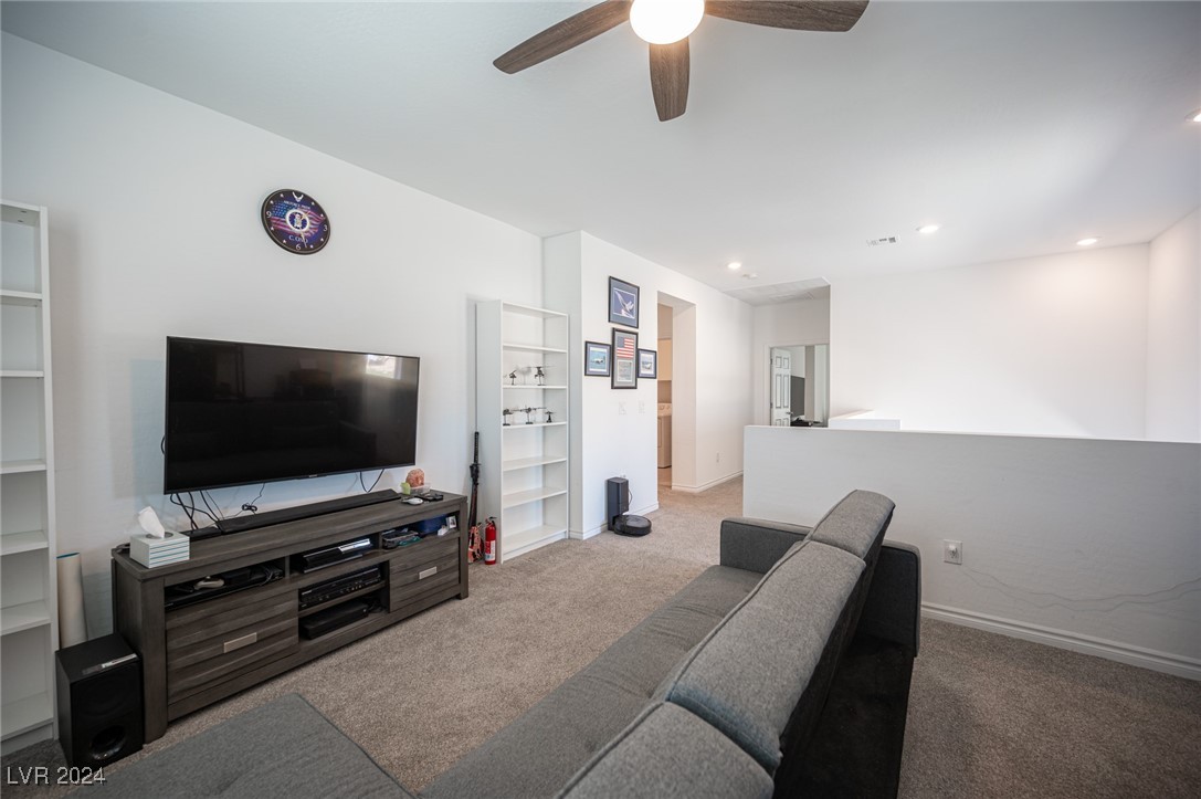 9757 Aaron Lo Street