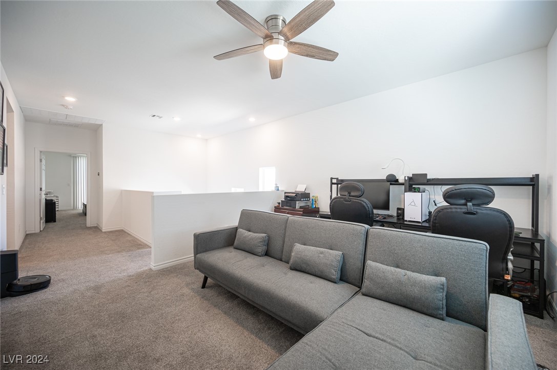 9757 Aaron Lo Street