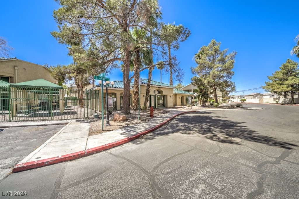 1421 Linnbaker Lane 203