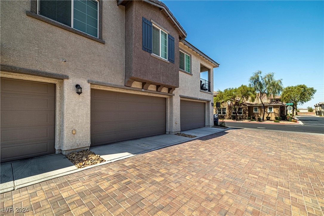 8493 Insignia Avenue 105